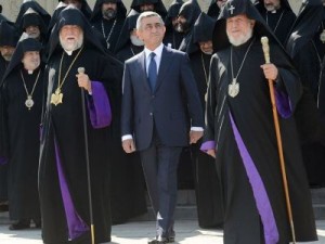В начале мая президент Армении и два католикоса посетят США