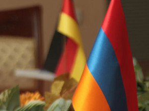 Правительство Германии обсуждает приглашение Армении об участии в памятных мероприятиях 24 апреля в Ереване, приуроченных 100-летию Геноцида армян в Османской Турции.